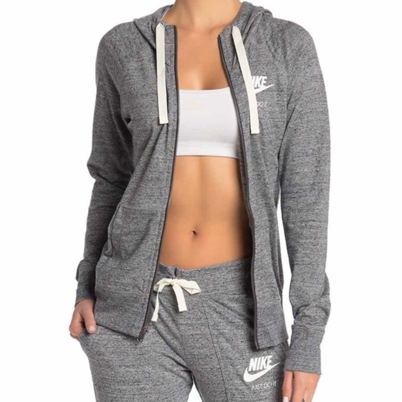 Nike Women’s Just Do It Vintage x Zip Up Hoodie and Shorts Matching Set - Picture 1 of 2